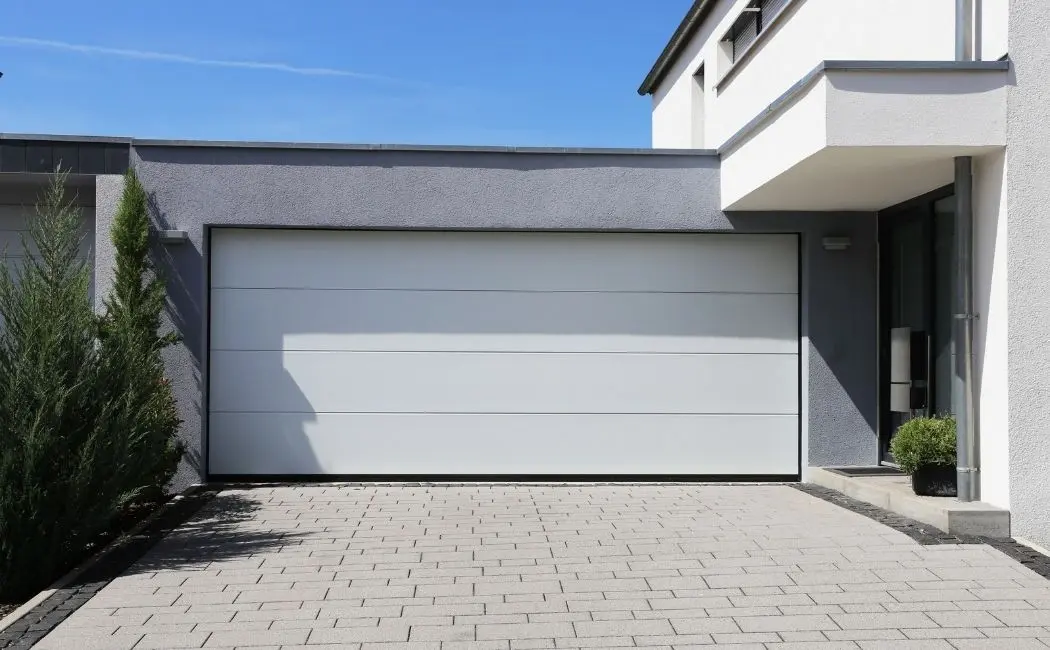 Jaka powinna być idealna brama garażowa?