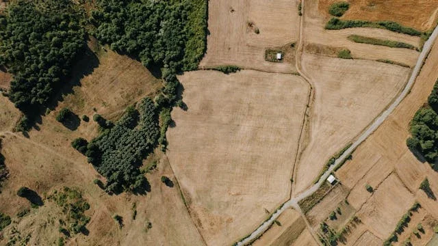 Kształt i powierzchnia działki budowlanej a możliwości zabudowy