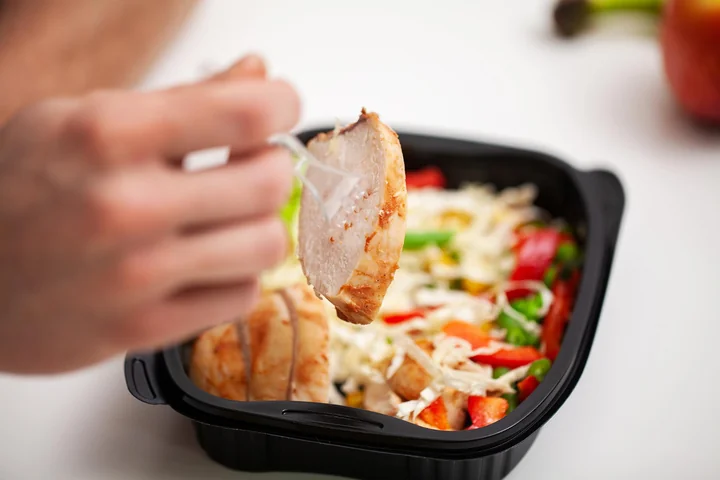 Catering dietetyczny w Warszawie: świetna opcja dla seniorów?