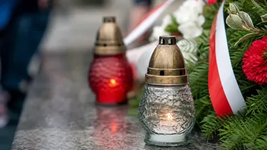 Marsz pamięci w Otwocku zakończył się przy kamieniu przy Reymonta