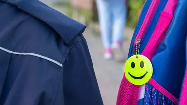 Dwa poradniki bezpieczeństwa dla uczniów są dostępne dla szkół w Józefowie
