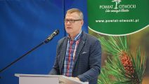 Jarosław Kopaczewski Przewodniczący Komisji Edukacji, Kultury i Sportu, zwracając się do uczniów, życzył im, aby wykorzystali to wspaniałe miejsce do rozwijania siły, sprawności, ale też kształtowania charakterów., 