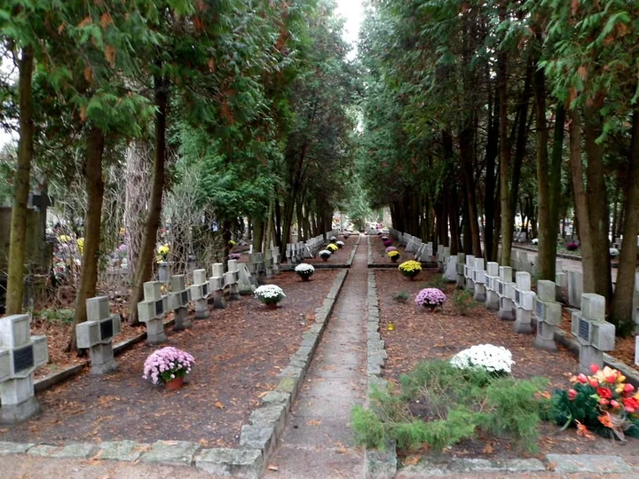 Grafika promocyjna wydarzenia Doroczne uroczyste odpalanie zniczy bohaterom wolności na Cmentarzu Otwock