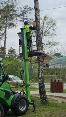 Przy Świdrze zawisły budki dla nietoperzy. Komary mogą mieć trudniej