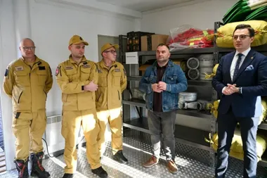 Karczew wzmacnia służby sprzętem za prawie 440 tysięcy złotych