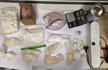 Ponad 1,3 kg narkotyków w mieszkaniu 31-latka. Trafił do aresztu