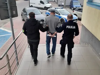 Cztery dożywotnie zakazy i nadal za kółkiem - otwocka drogówka zatrzymała recydywistę