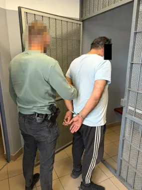 Nóż, groźby i areszt - 51-letni obywatel Gruzji usłyszał dwa zarzuty