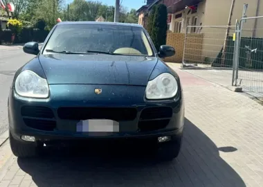 Porsche w pościgu, w środku dwoje dzieci. 39-latek miał blisko 2 promile