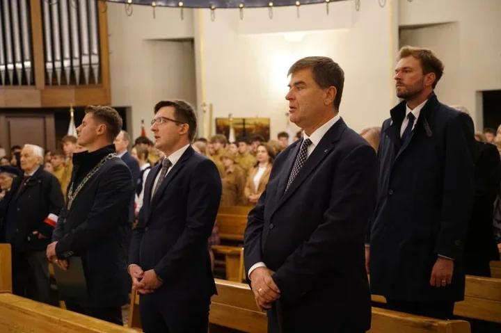 Pomnik Katyń 1940 ma nowego opiekuna. Patronat przejęła otwocka szkoła
