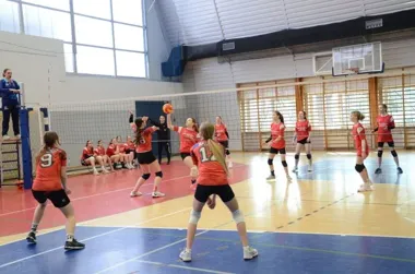 Siatkarski maraton w powiecie otwockim przyniósł nowe szkolne podium