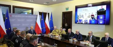 300 hektarów lasu w ogniu - podczas akcji zginął pilot Dromadera